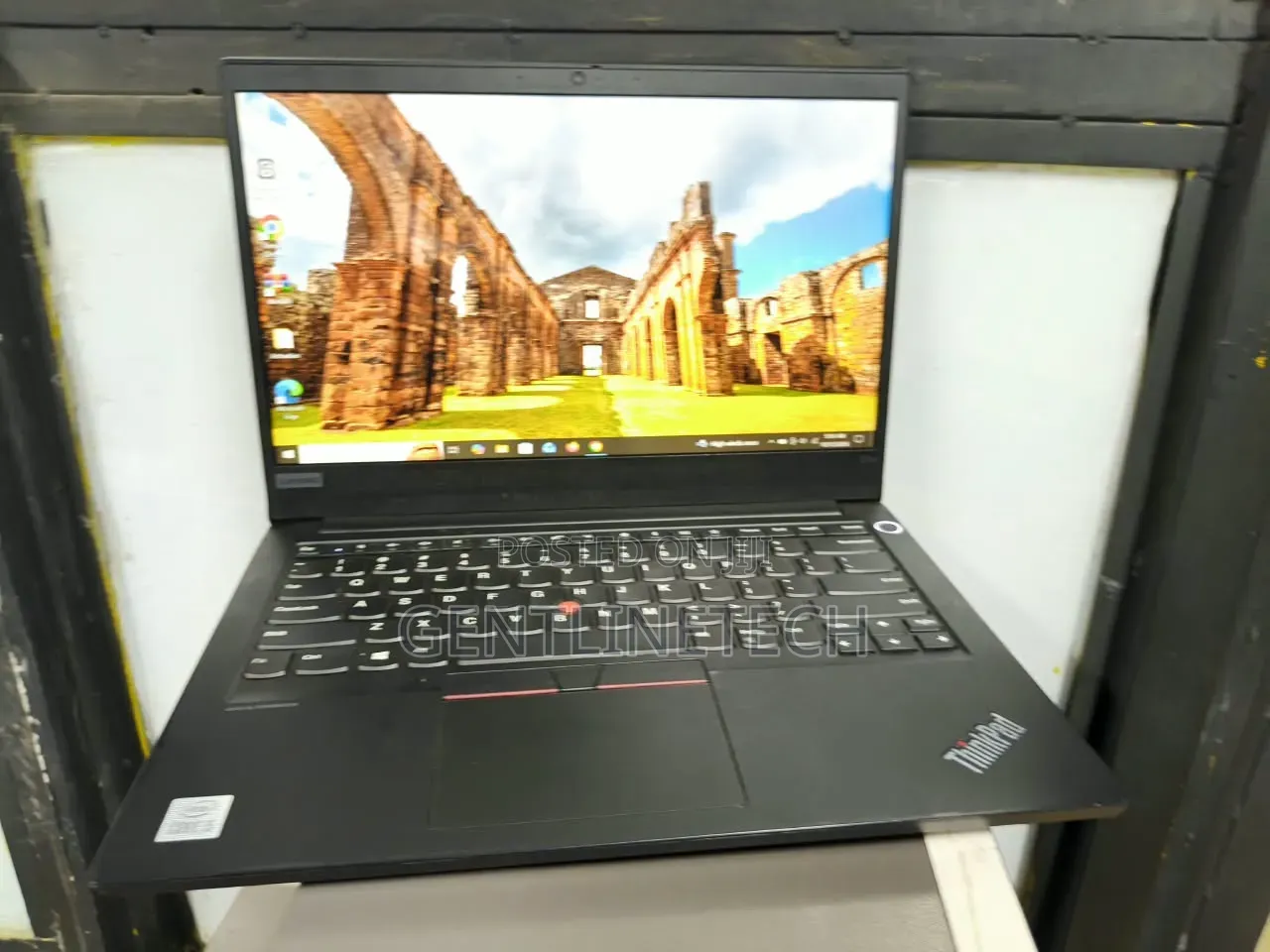 Laptop Lenovo ThinkPad E14 Gen 1 8GB Intel Core i5 SSD 128GB