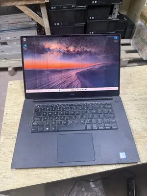 Laptop Dell Precision 5540 8GB Intel Core i9 SSD 256GB