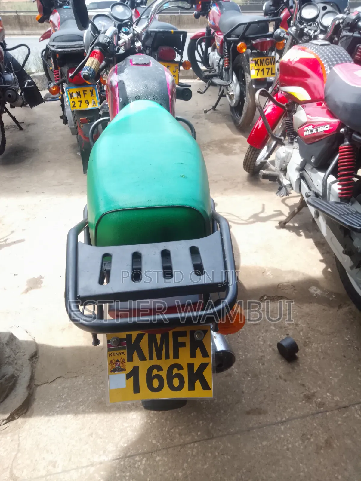 Bajaj Boxer 100 2024 Red