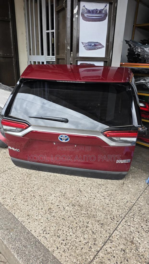 Toyota Rav4 2019 Electric Tailgate/Boot - main view