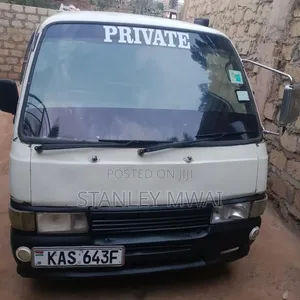 Nissan Caravan (Urvan) 1998 White