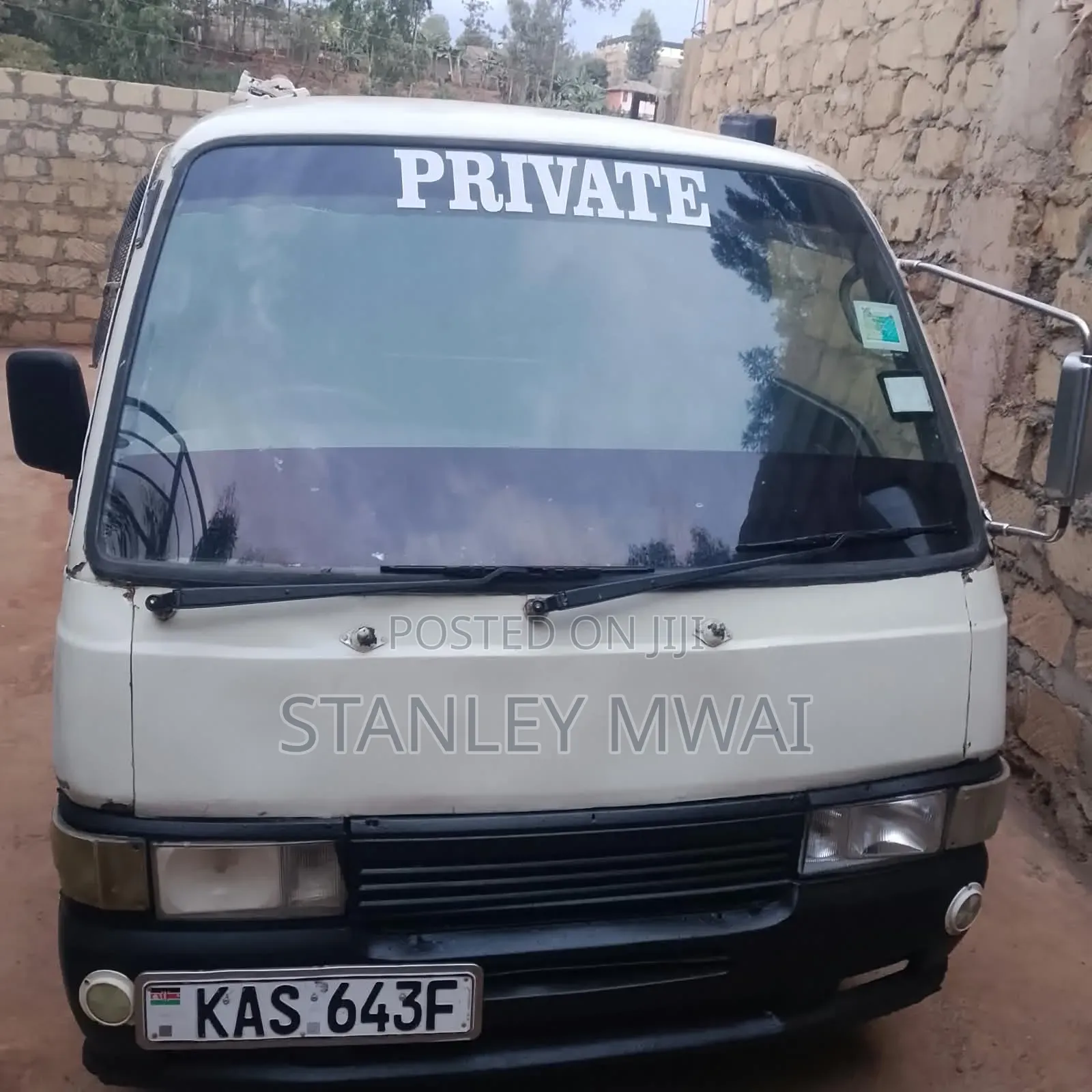 Nissan Caravan (Urvan) 1998 White