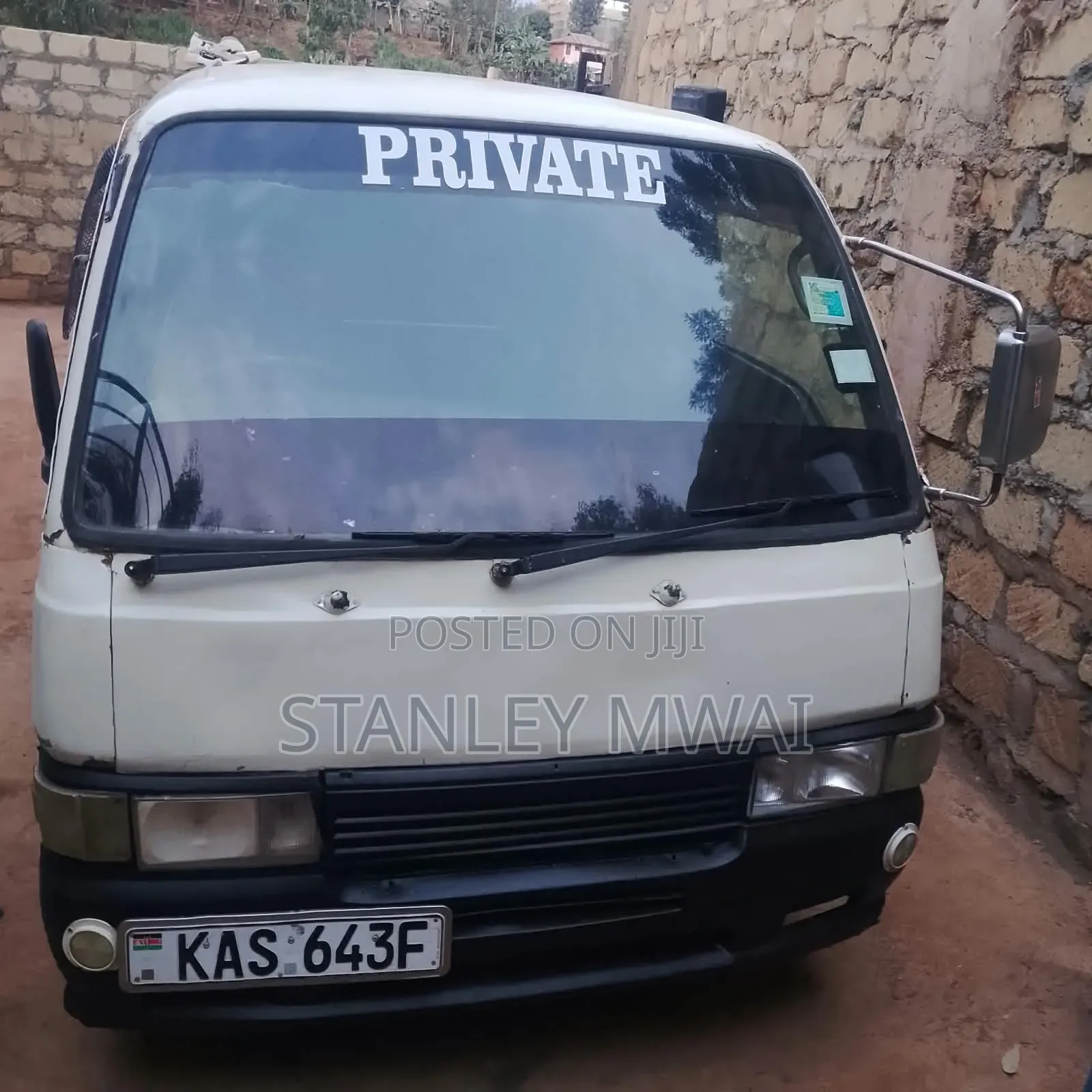 Nissan Caravan (Urvan) 1998 White