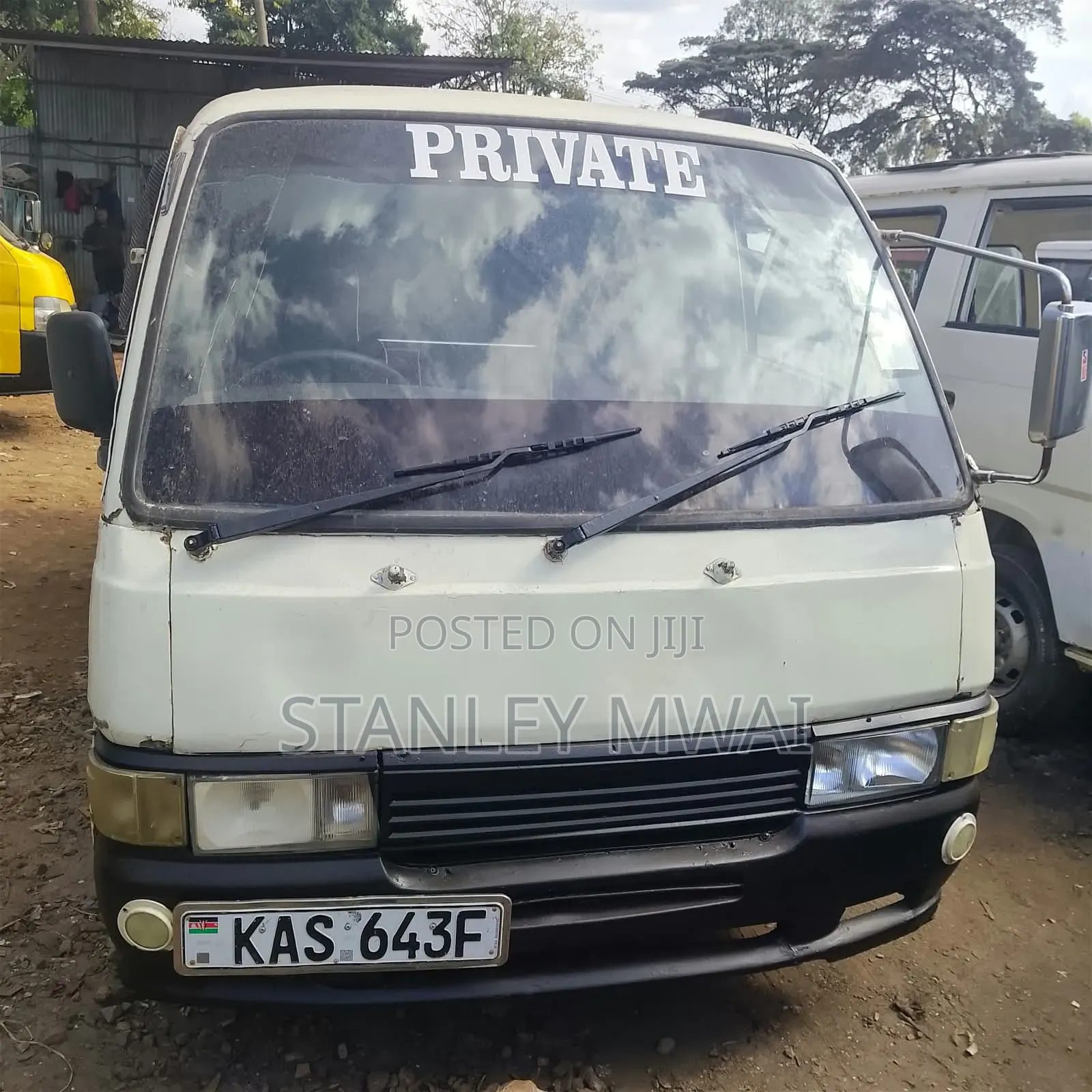 Nissan Caravan (Urvan) 1998 White