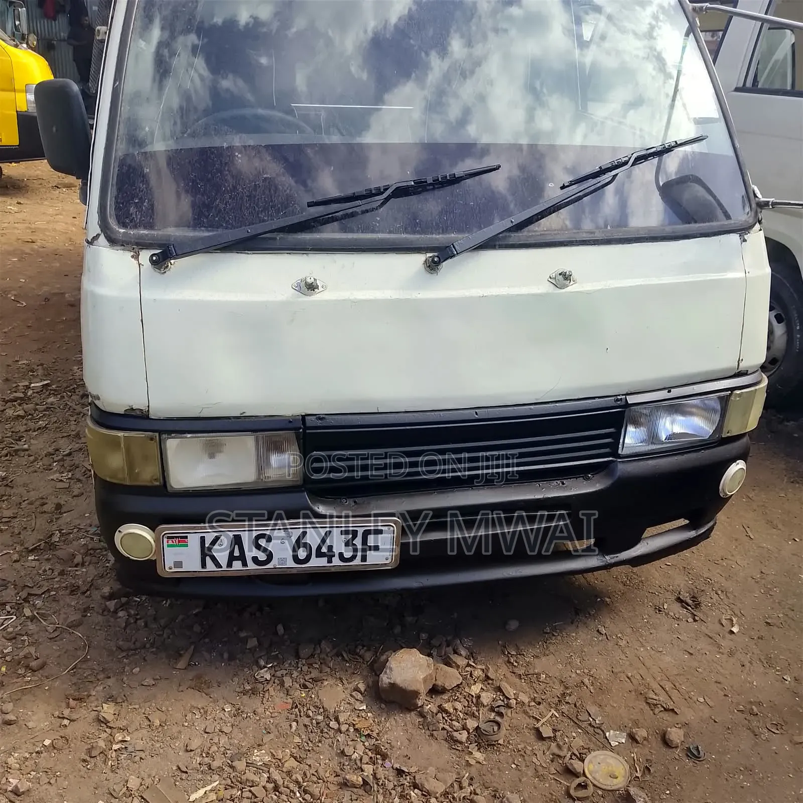 Nissan Caravan (Urvan) 1998 White