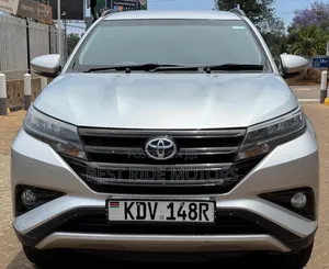 Toyota Rush 2018 Silver