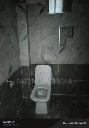 Tiling Man