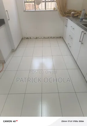 Tiling Man