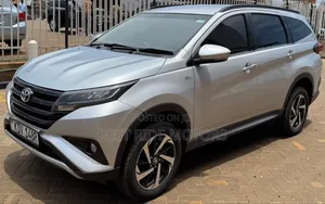 Toyota Rush 2018 Silver
