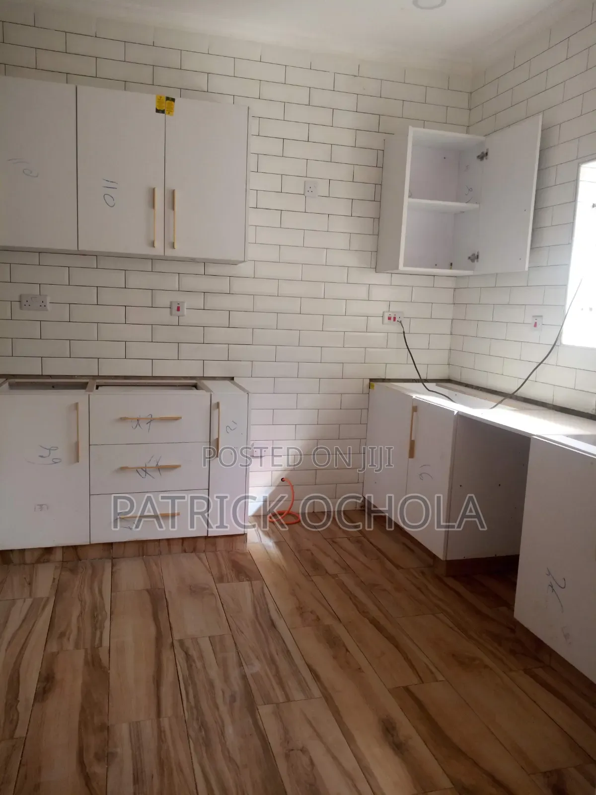 Tiling Man
