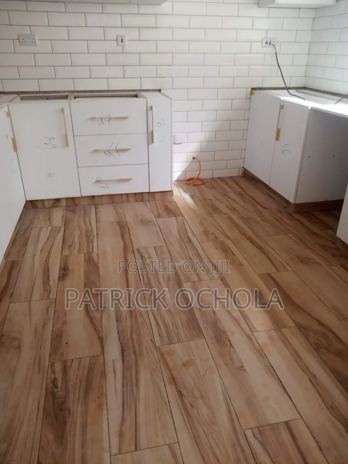 Tiling Man