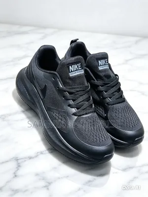Air Zoom All Black / Gym Shoes
