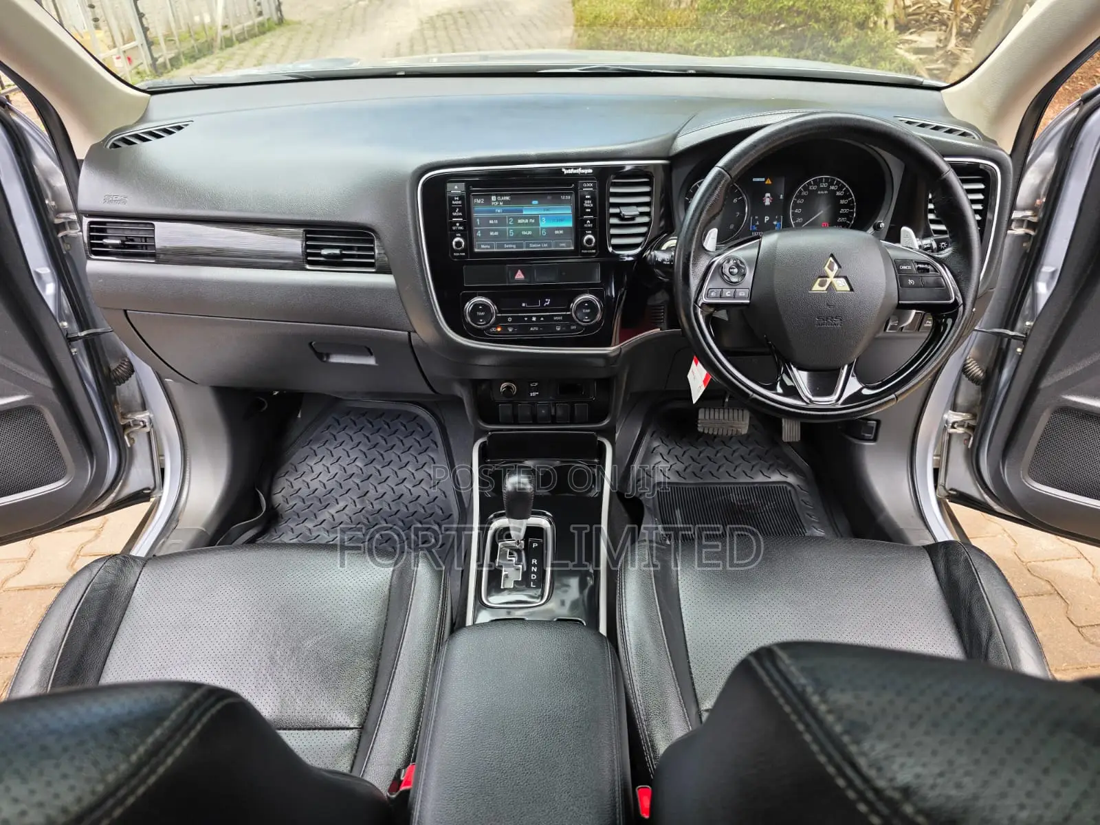 Mitsubishi Outlander 2016 Silver