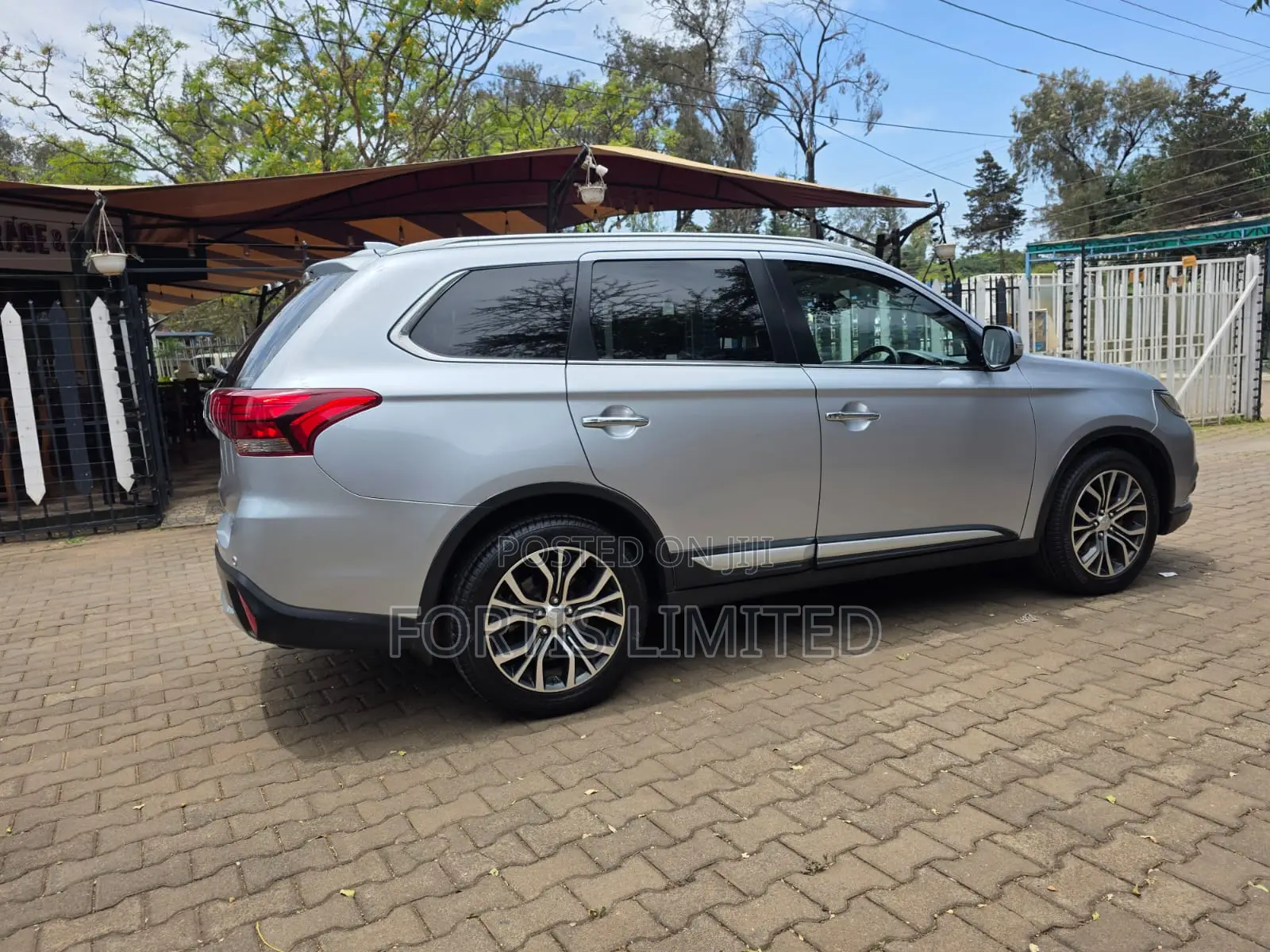 Mitsubishi Outlander 2016 Silver