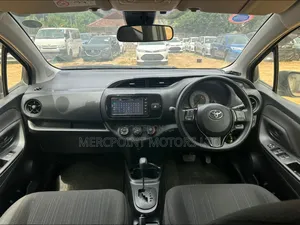 Toyota Vitz 2019 Silver
