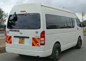 Toyota HiAce 2014 White