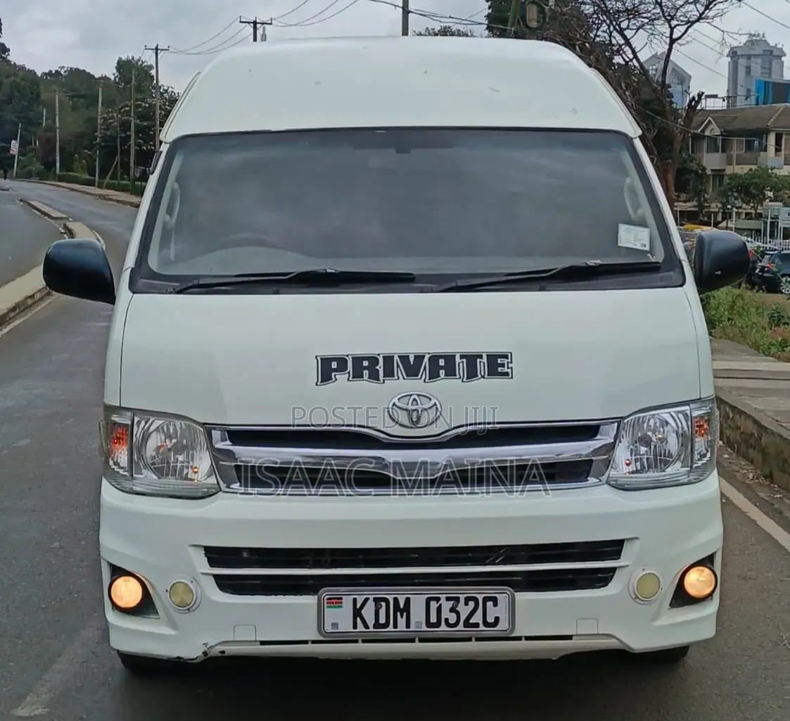 Toyota HiAce 2014 White