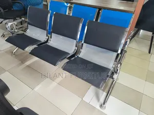 Standard Padded 3-Link Waiting Bench – Black & Silver