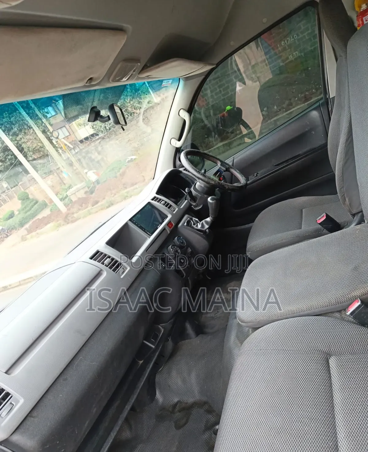 Toyota HiAce 2014 White