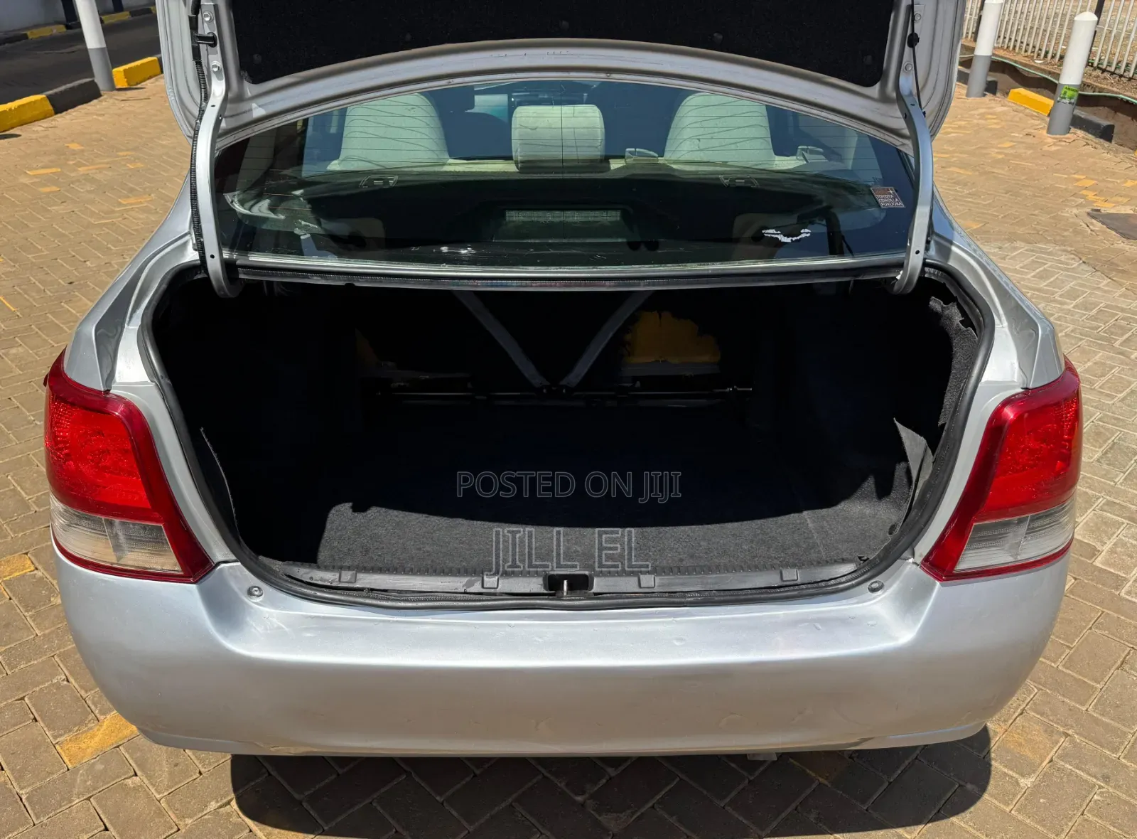 Toyota Axio 1.5 G 2WD 2012 Silver