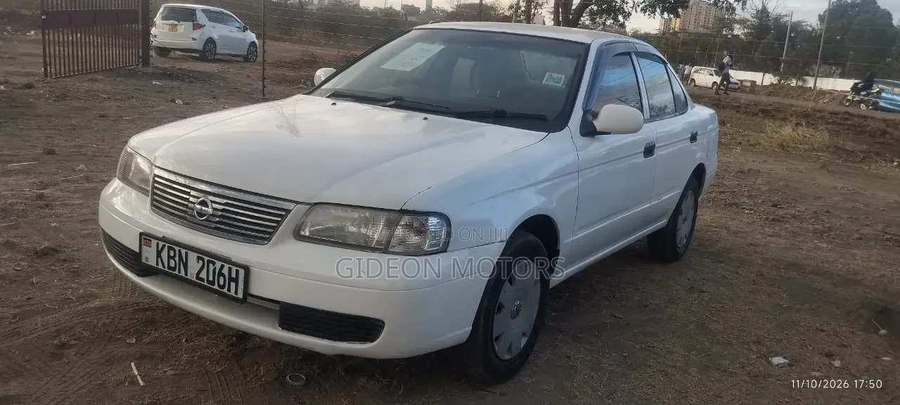 Nissan Sunny 2005 White