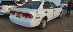 Nissan Sunny 2005 White