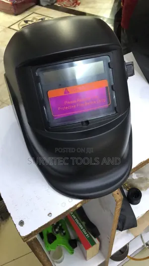 KM1600 Auto Darkening Welding Helmet