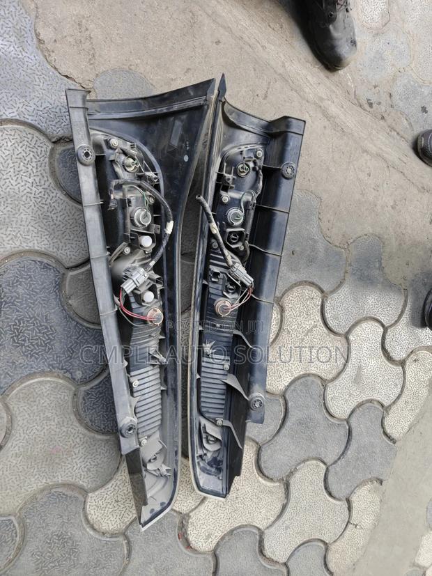 Nissan Serena 2010/2012 Model Tailight Each - thumbnail 4