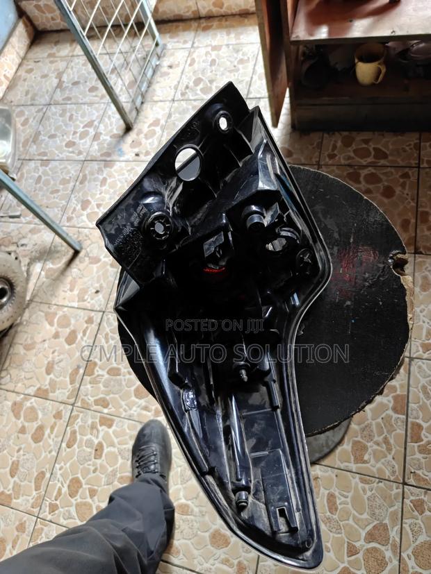 Toyota Rav 4 2018 Model Tailight - thumbnail 3