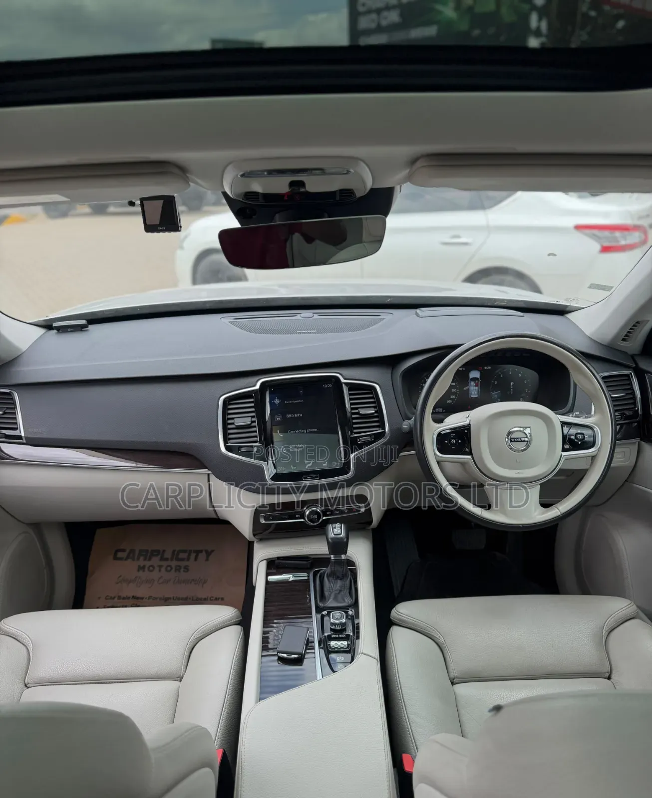Volvo XC90 2019 Silver