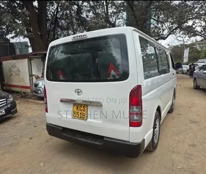 Toyota HiAce 2012 White