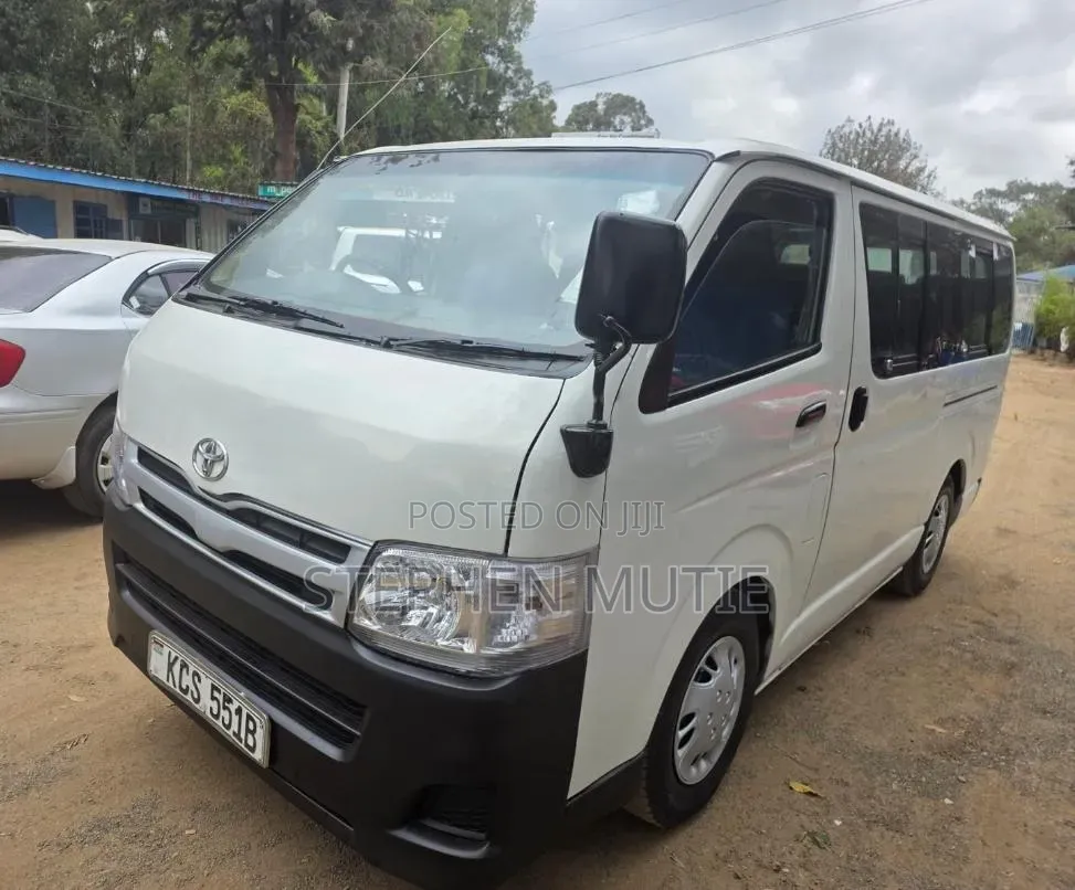 Toyota HiAce 2012 White