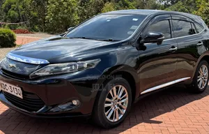 Toyota Harrier 2.0 2014 Black