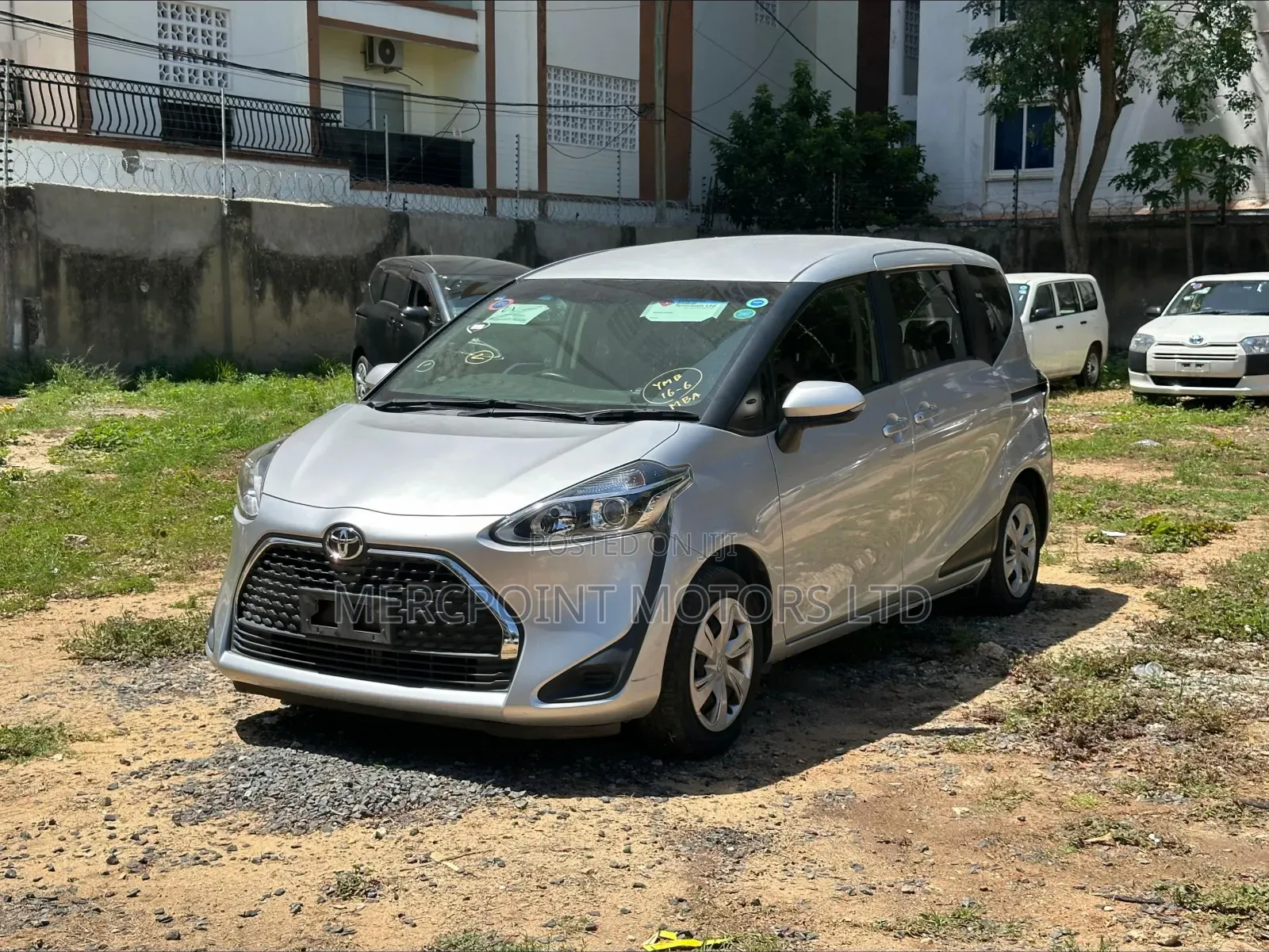 Toyota Sienta 2019 White