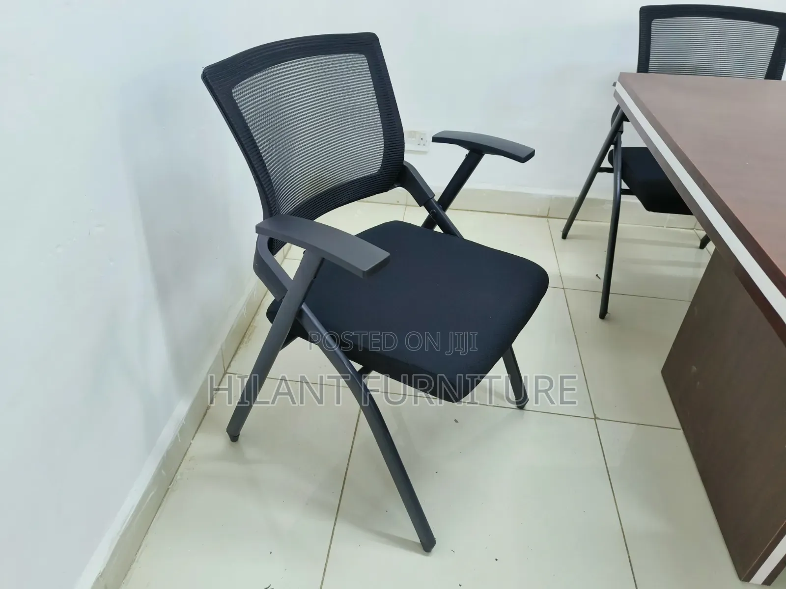 Black Fabric Heavy-Duty Foldable Chair