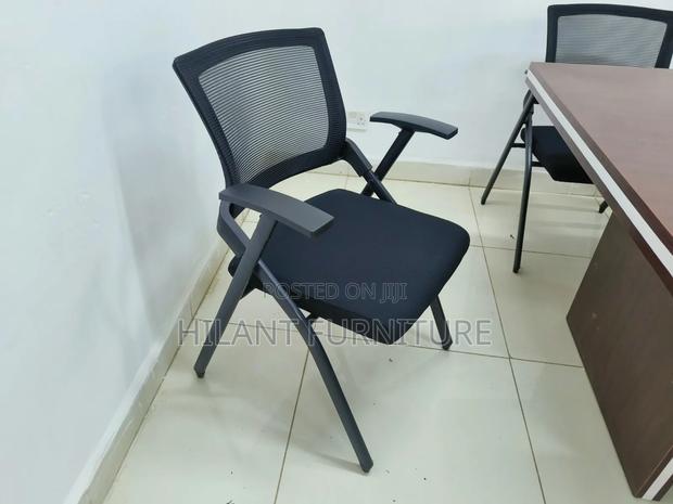 Black Fabric Heavy-Duty Foldable Chair - thumbnail 4