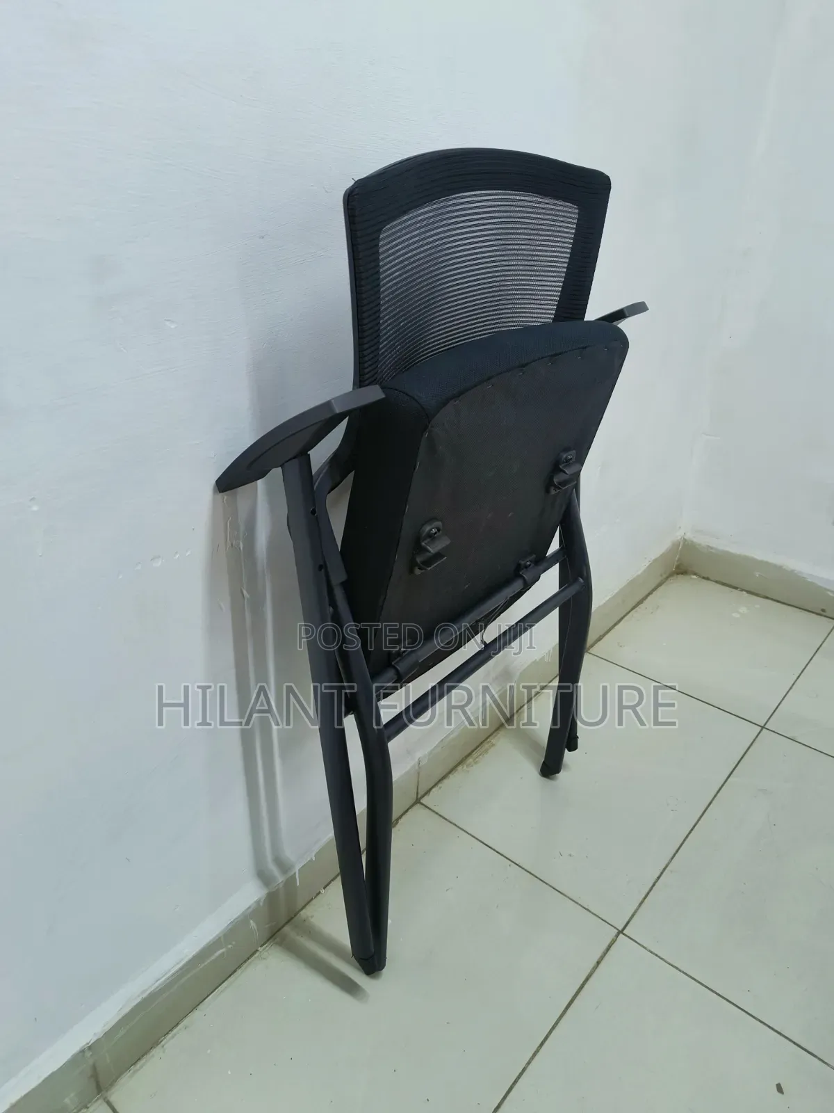 Black Fabric Heavy-Duty Foldable Chair