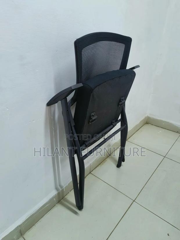 Black Fabric Heavy-Duty Foldable Chair - thumbnail 5