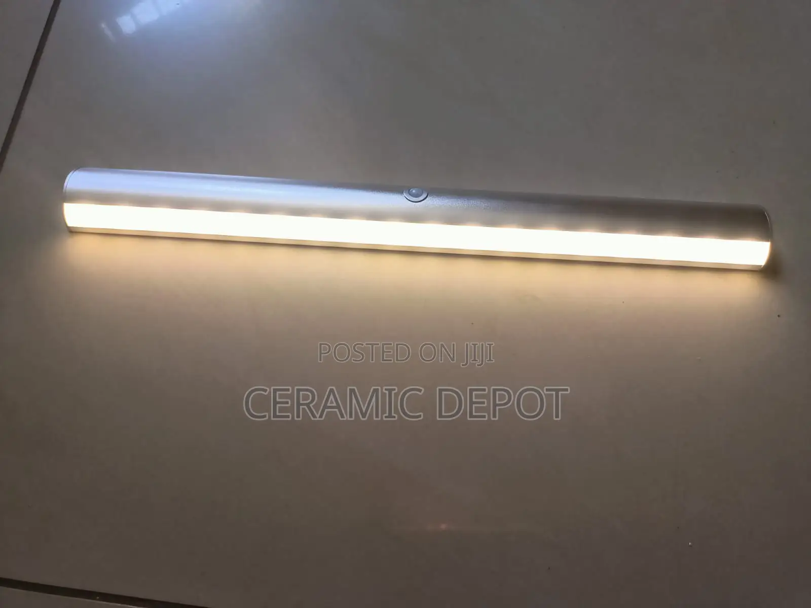 USB Rechargeable Wardrobe Cabinet LightWith Sensor &Battery-4000k 1.5W