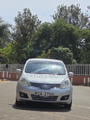 Nissan Note 2011 Burgundy