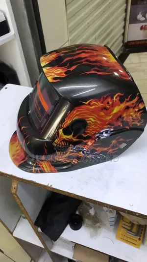 KM1600 (Frame Spray Paint) Auto Darkening Welding Helmet