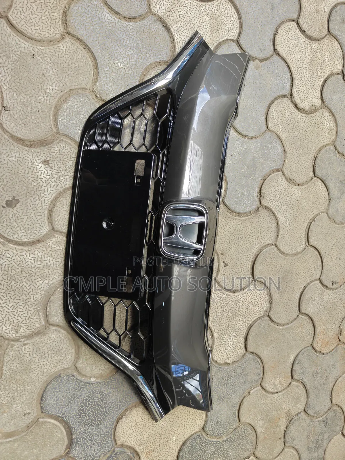 Honda Vezel 2018 Grille