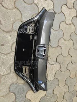 Honda Vezel 2018 Grille