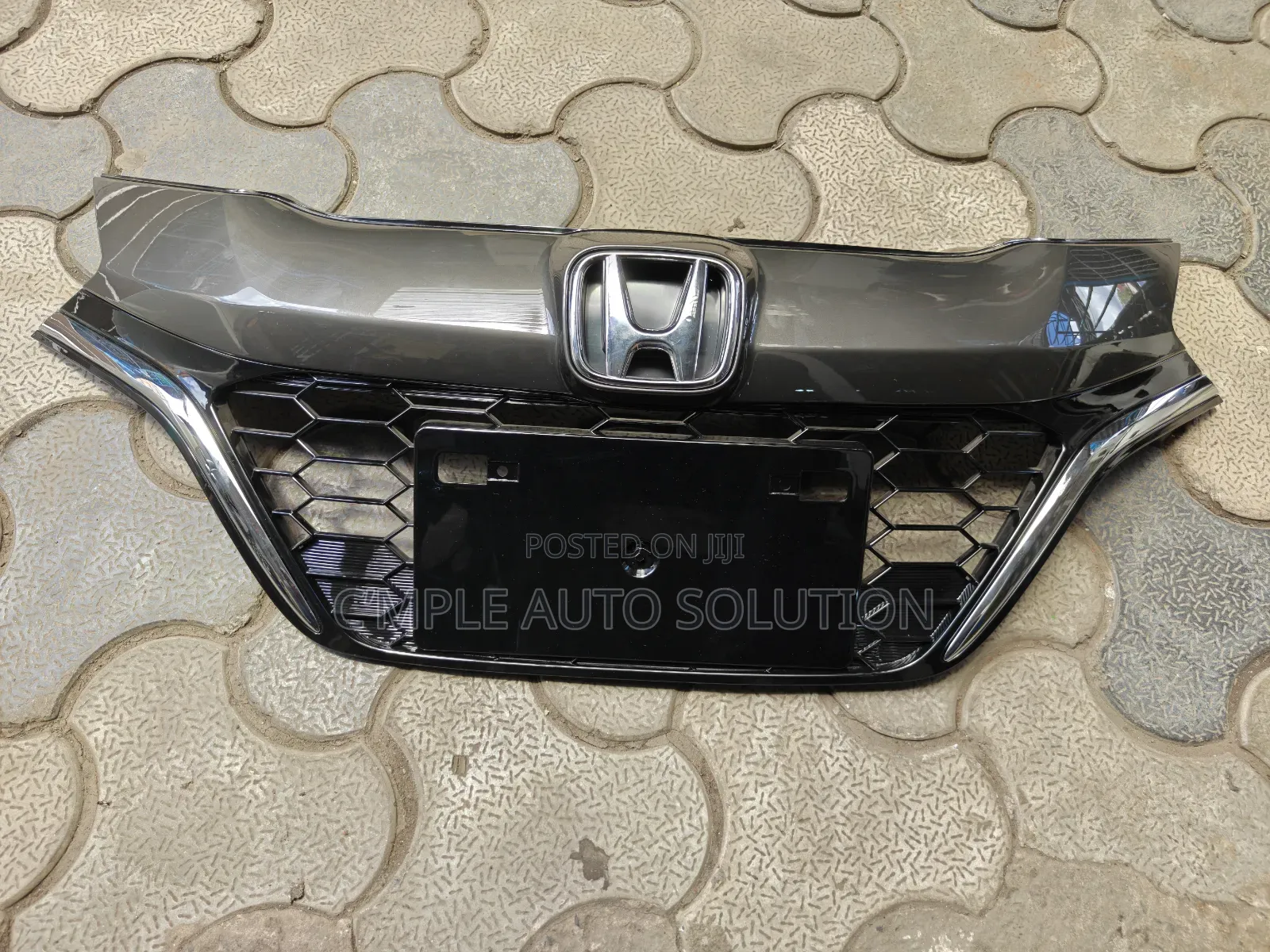 Honda Vezel 2018 Grille