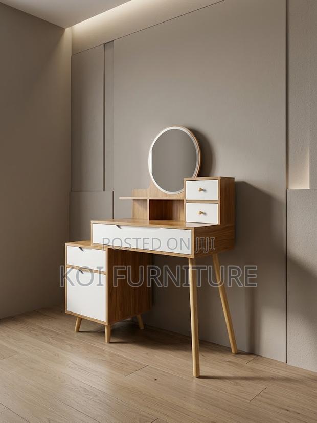 Dressers; Classic Elegant Dressing Vanity Table - main view