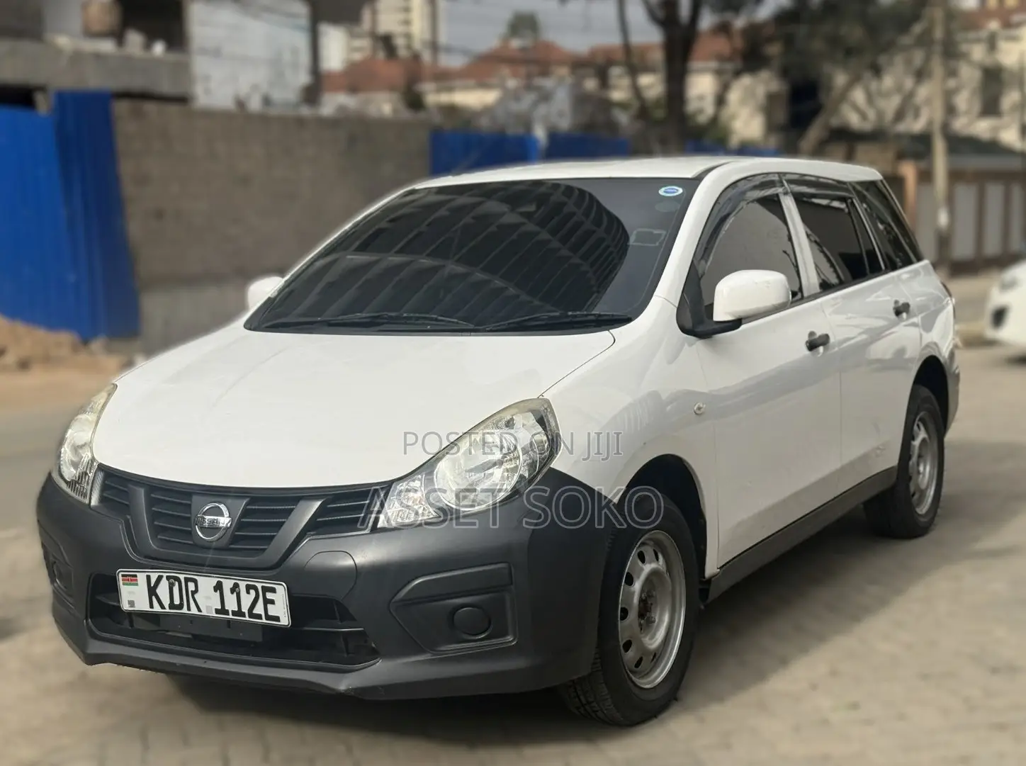 Nissan Advan 2017 White