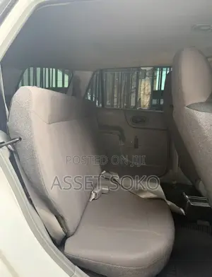 Nissan Advan 2017 White