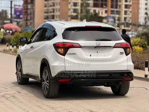 Honda Vezel 2019 White