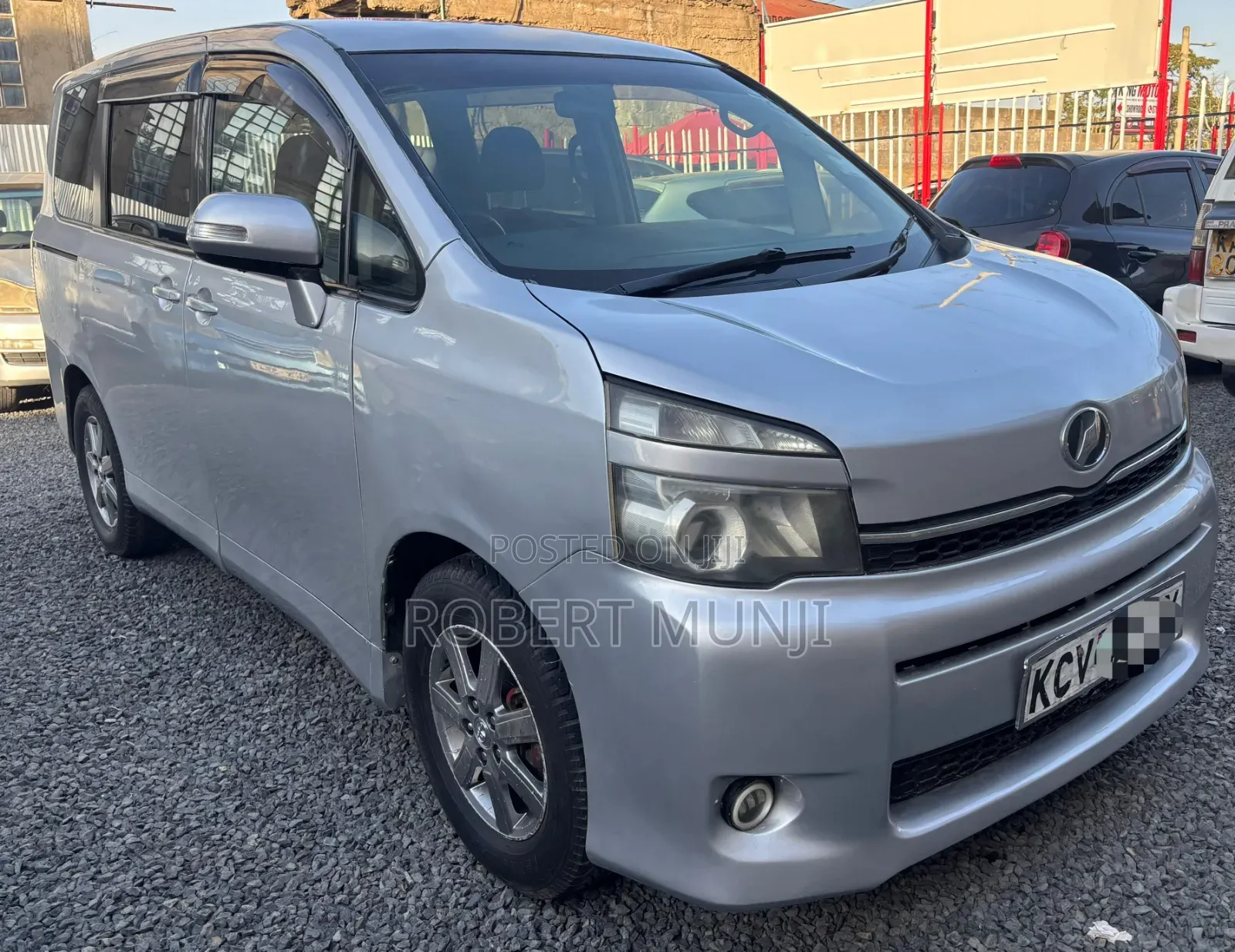 Toyota Voxy 2012 Silver