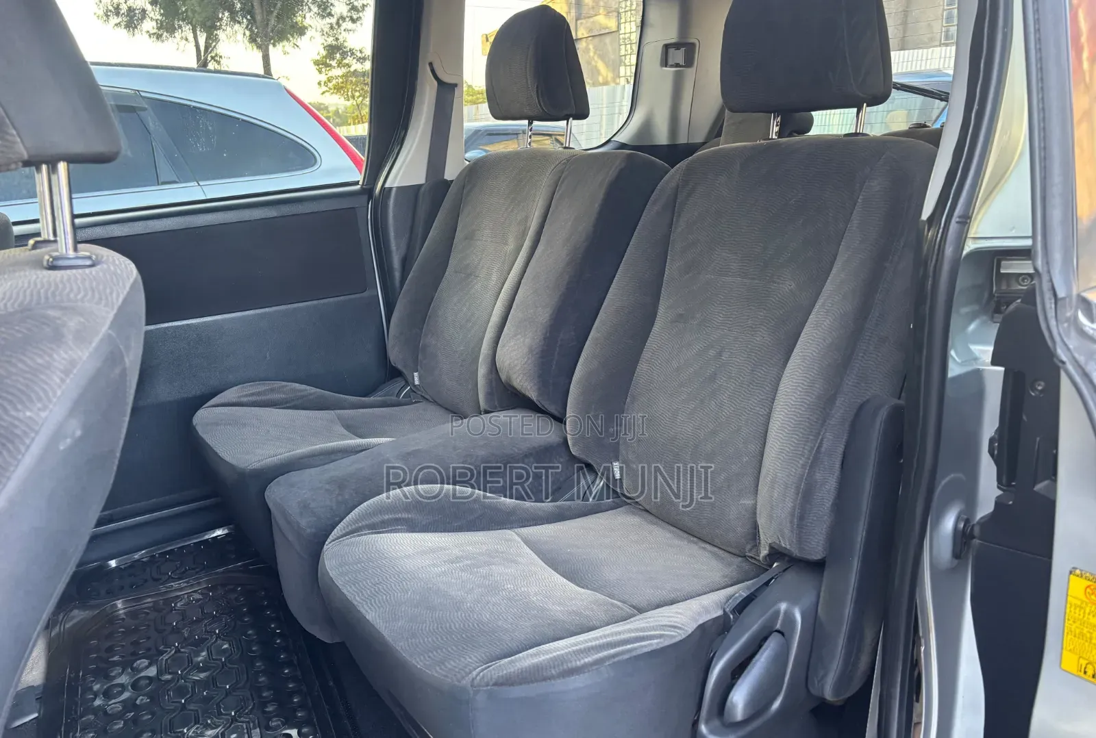 Toyota Voxy 2012 Silver
